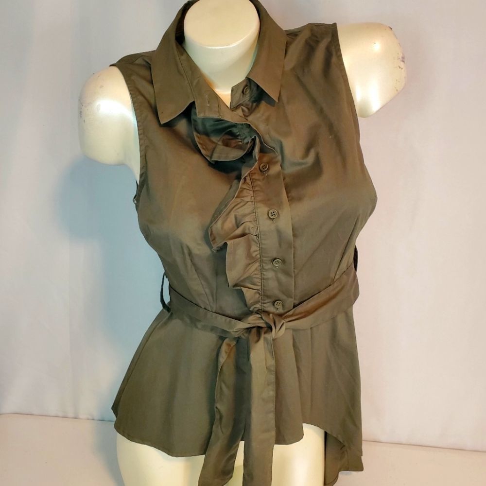 NWT  Bebe Ruffled Peplum